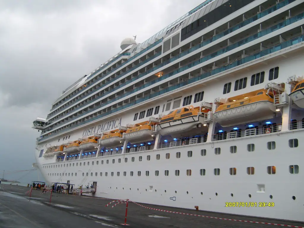 Costa Pacifica al Porto di Catania